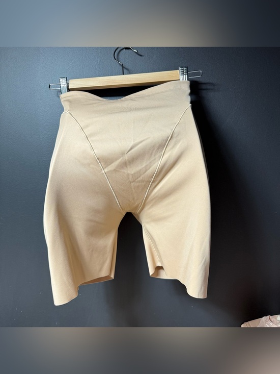 SKIMS Other - New Women's SKIMS Butt And Hip Enhancing Mid-thigh Shorts